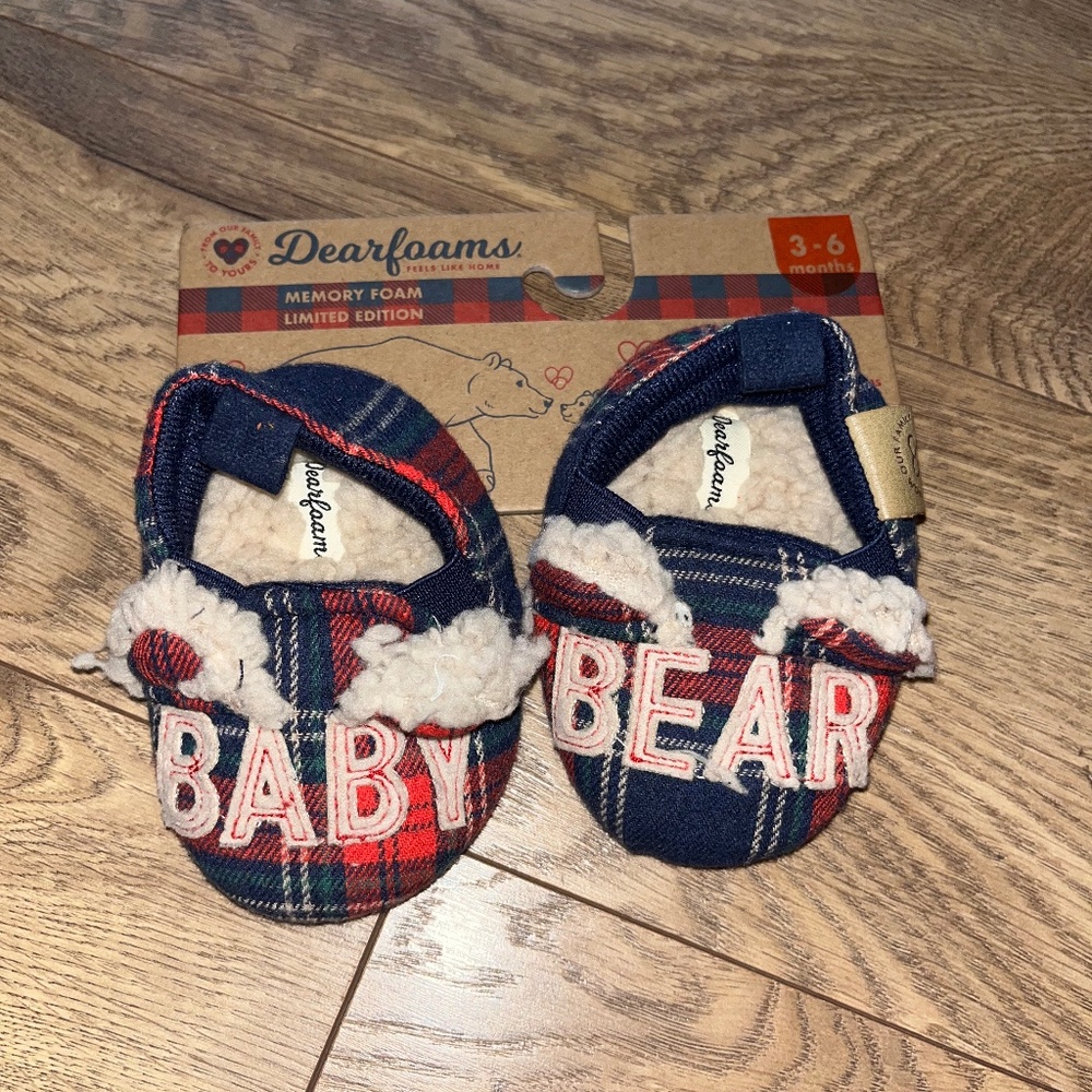 Baby bear dearfoam slippers size 3-6 months NWT